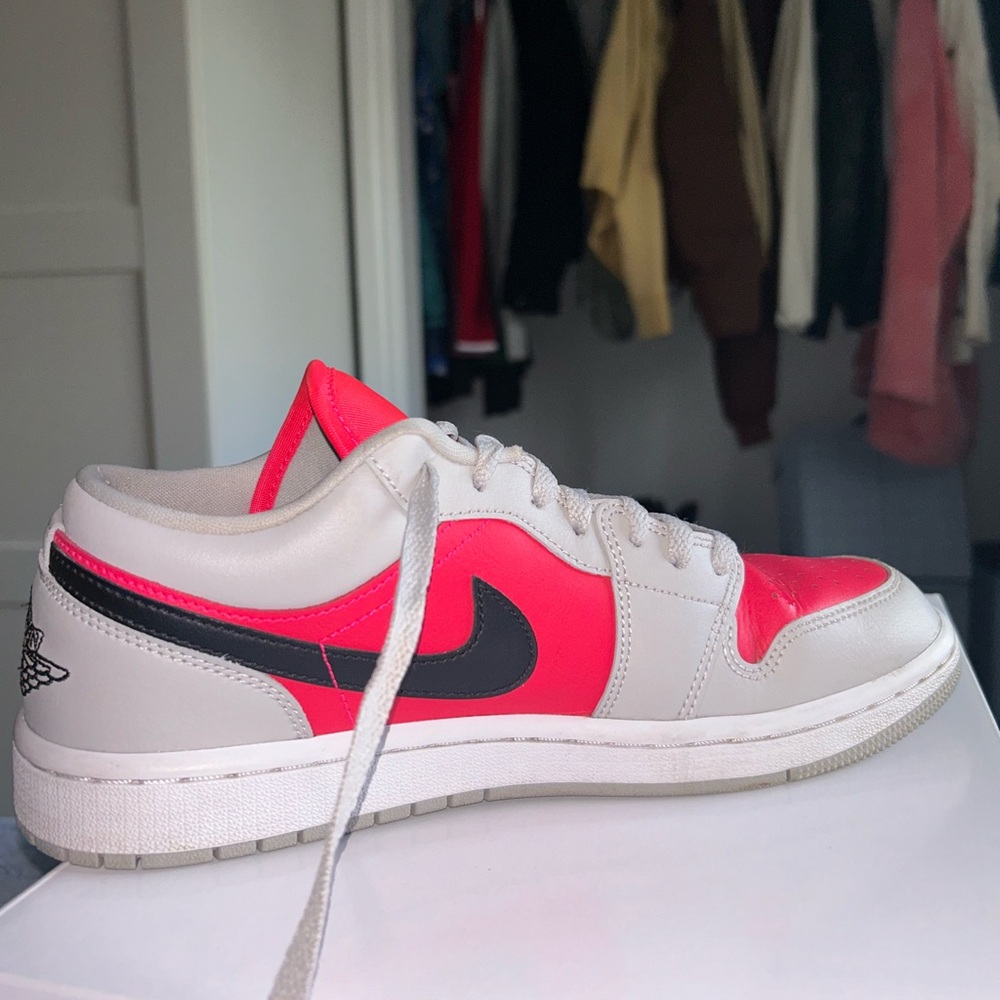 Women’s Jordan 1 Retro Low-Light Iron Ore Siren Red